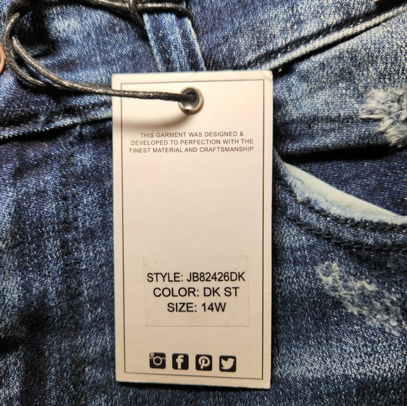 NWT Judy Blue Midrise Distressed Jeans - Picture 8 of 10